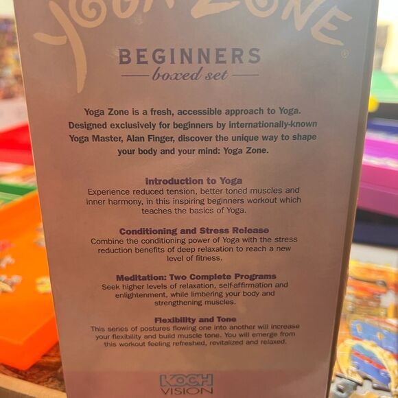 Complete box Set of Yoga Zone VHS Beginners PLUS Gaim Yoga weight loss - Picture 3 of 4